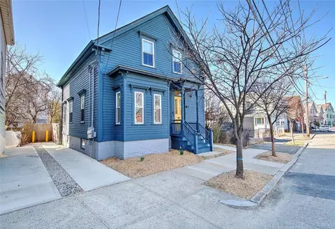 78 Stanwood St, Providence, RI 02907