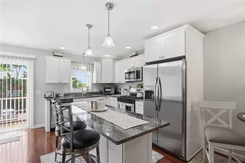 100 Woodlawn Ave #3, North Providence, RI 02904