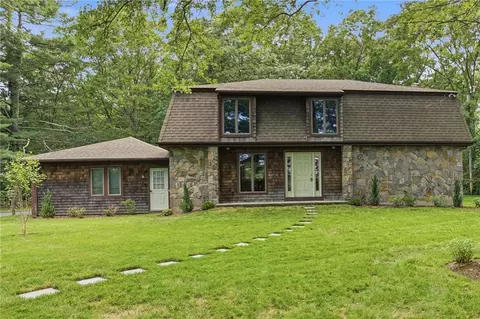 5763 Post Rd, East Greenwich, RI 02818
