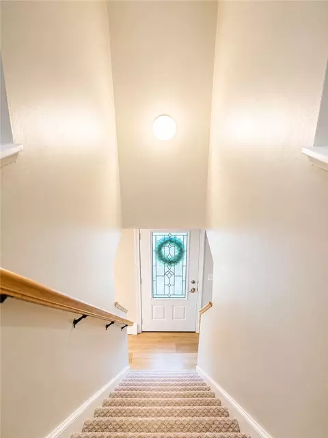182 Gorham Ave, Warwick, RI 02886 photo 8