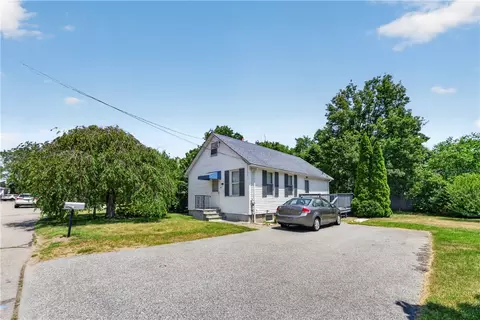 50 Lloyd Ave, Warwick, RI 02889