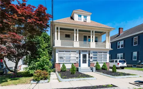 107 Home Ave, Providence, RI 02908