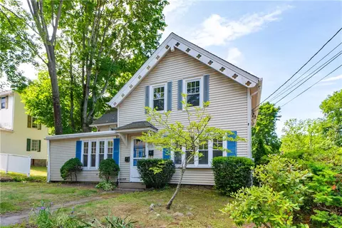 978 Kingstown Rd, South Kingstown, RI 02879