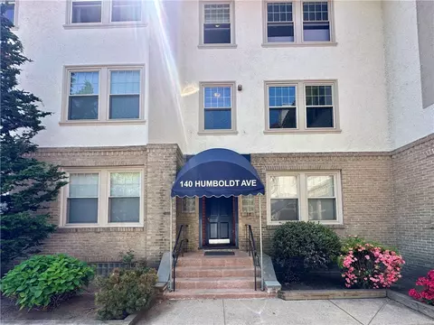140 Humboldt Ave #1, Providence, RI 02906