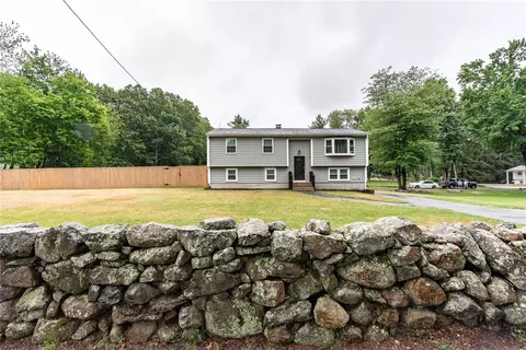 351 Hill St, Coventry, RI 02816