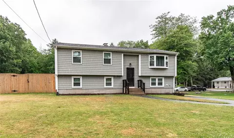 351 Hill St, Coventry, RI 02816