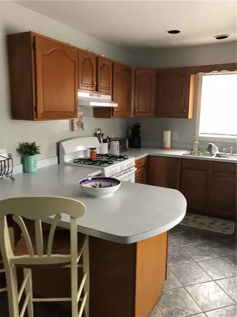 Kitchen - 68 Beach St, Westerly, RI 02891 photo 1 of 6