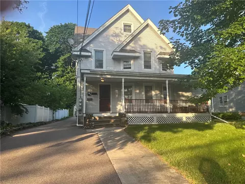Exterior - 68 Beach St, Westerly, RI 02891 photo 2 of 4