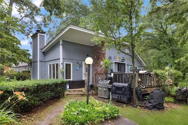 29 Weaver Rd, Johnston, RI 02919