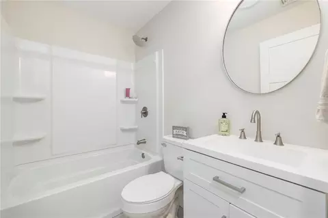 Bath - 2907 Post Rd #1, Warwick, RI 02886 photo 2 of 3