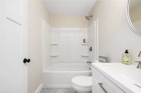 Bath - 2907 Post Rd #1, Warwick, RI 02886 photo 3 of 3
