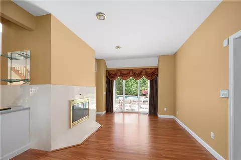 Living - 40 Alpine Estates Dr, Cranston, RI 02921 photo 5 of 6