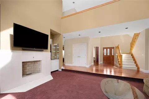 Living - 40 Alpine Estates Dr, Cranston, RI 02921 photo 1 of 6