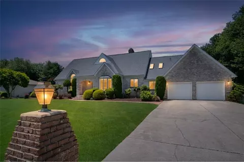 Exterior - 40 Alpine Estates Dr, Cranston, RI 02921 photo 1 of 13