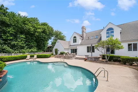 Exterior - 40 Alpine Estates Dr, Cranston, RI 02921 photo 7 of 13