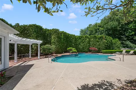 Exterior - 40 Alpine Estates Dr, Cranston, RI 02921 photo 10 of 13