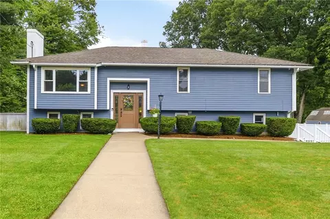 5 Collingwood Dr, Cranston, RI 02921