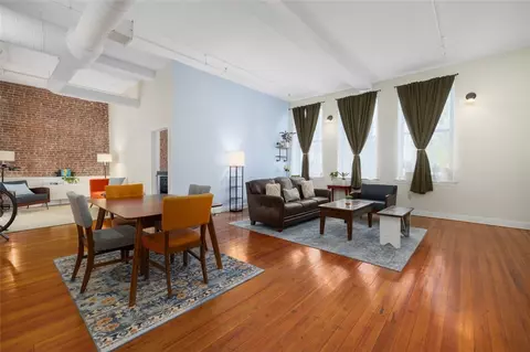 775 Potters Ave #1, Providence, RI 02907