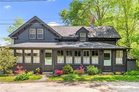 14 Hill St, Hopkinton, RI 02832