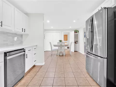 Kitchen - 2 Brookfield Rd, Coventry, RI 02816 photo 6 of 6