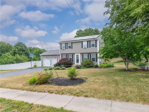 Exterior - 2 Brookfield Rd, Coventry, RI 02816 photo 2 of 13