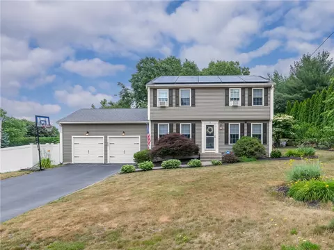 2 Brookfield Rd, Coventry, RI 02816