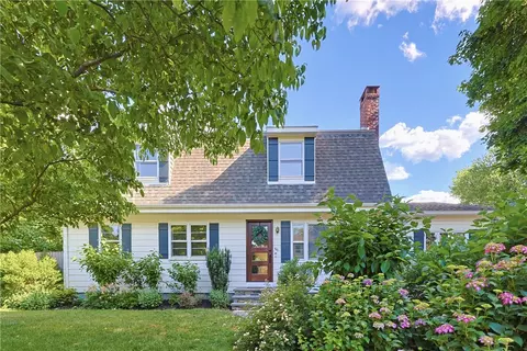46 Netop Dr, East Greenwich, RI 02818