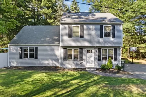 47 Smith Ave, Greenville, RI 02828