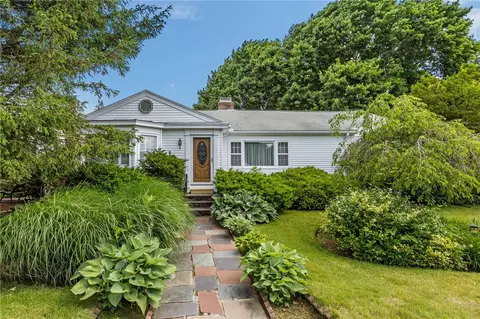 963 Hartford Ave, Johnston, RI 02919