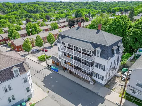 68 Winter St, Lincoln, RI 02838