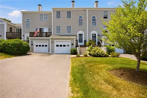 424 North Ln, Bristol, RI 02809