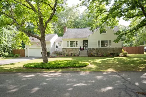74 Follett St, North Smithfield, RI 02896