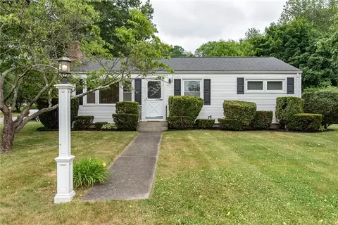 67 Cherry Hill Dr, Seekonk, MA 02771
