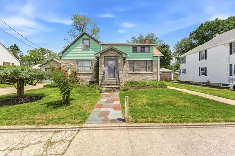 34 Intervale Rd, Cranston, RI 02910