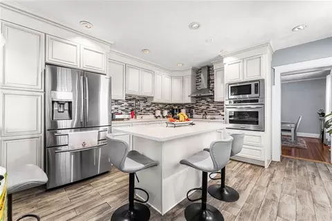 1605 Main St, West Warwick, RI 02893