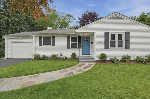 76 Beverly Rd, Riverside, RI 02915