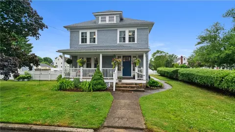 29 Burt St, Warwick, RI 02886 photo 6