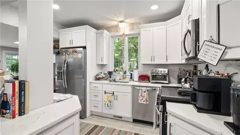 29 Burt St, Warwick, RI 02886 photo 21