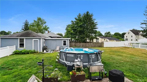 29 Burt St, Warwick, RI 02886 photo 35