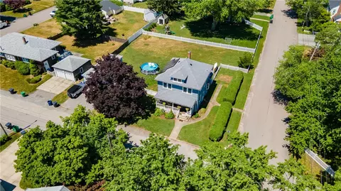 29 Burt St, Warwick, RI 02886 photo 4