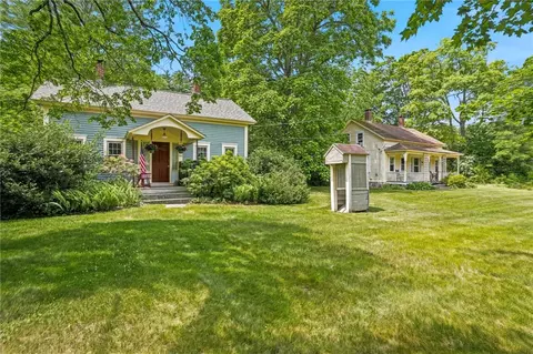 366 Abbott Valley Run Rd, Cumberland, RI 02864