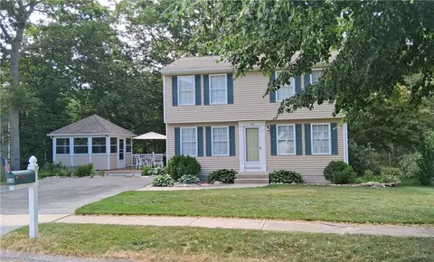 104 Peaked Rock Rd, South Kingstown, RI 02879