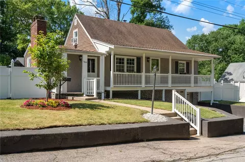 9 Rebecca St, Coventry, RI 02816