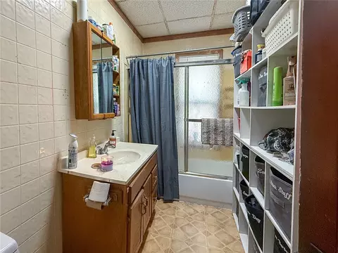 Bath - 65 Bellingham St, Woonsocket, RI 02895 photo 4 of 4
