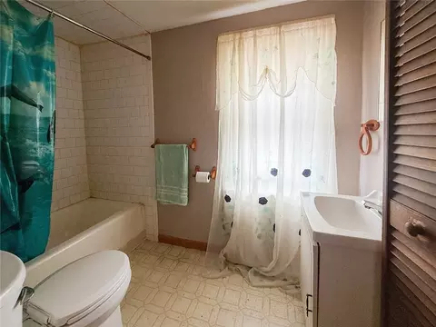 Bath - 65 Bellingham St, Woonsocket, RI 02895 photo 2 of 4