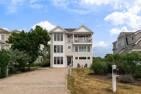 7 Rosebriar Ave, South Kingstown, RI 02879