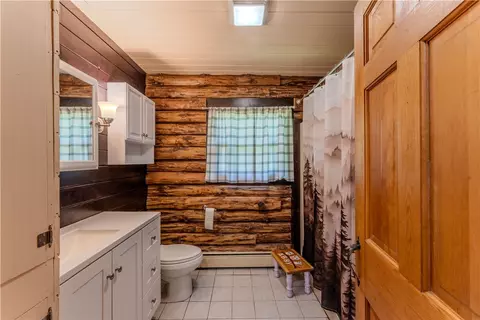 Bath - 183 South Rd, Exeter, RI 02822 photo 1 of 1