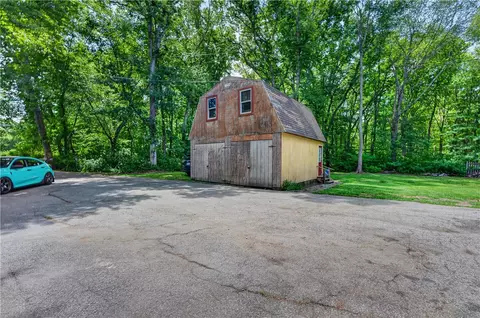 Exterior - 183 South Rd, Exeter, RI 02822 photo 5 of 6
