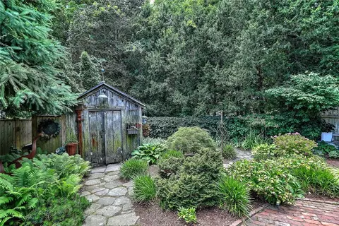 Exterior - 26 Bridge St, Warren, RI 02885 photo 6 of 15