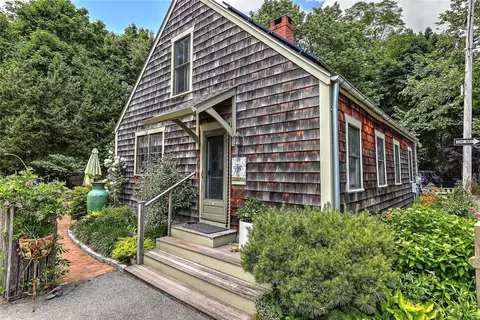 Exterior - 26 Bridge St, Warren, RI 02885 photo 7 of 15